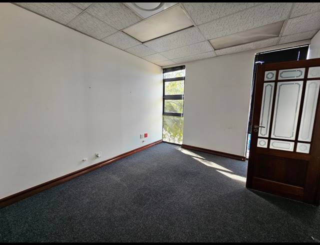 962M² WAREHOUSE TO LET IN NORTH RIDING